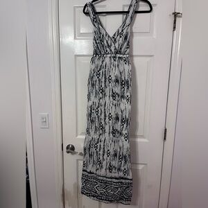 Ann Taylor Black and White Patterned Maxi Dress